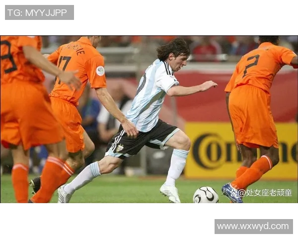 足球明星的奋斗与荣耀：从青涩少年到世界舞台的传奇之路