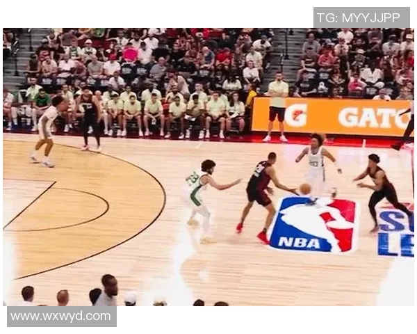 广州篮球队的比赛节奏解析与战术探讨全面分析 广州篮球队的比赛节奏解析与战术探讨全面分析